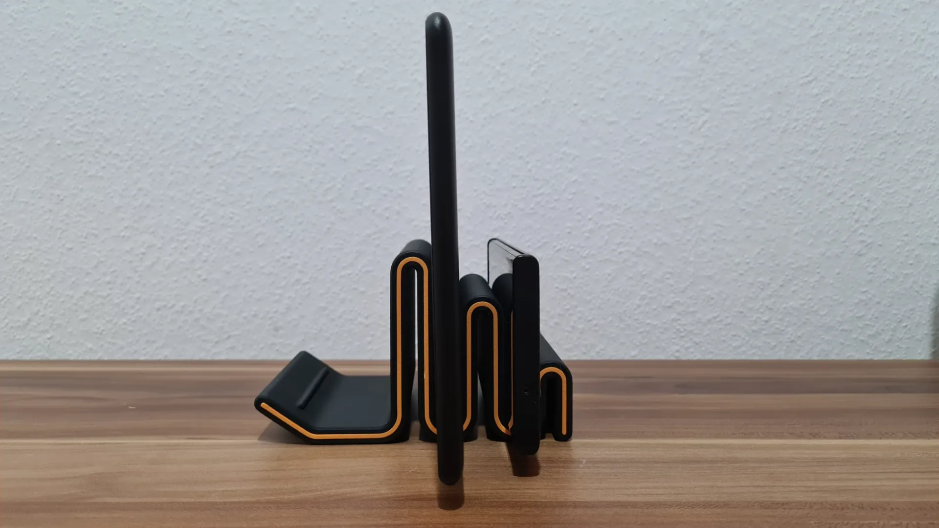 2024-03-04_31f60a190d712 Phone and Tablet Stand