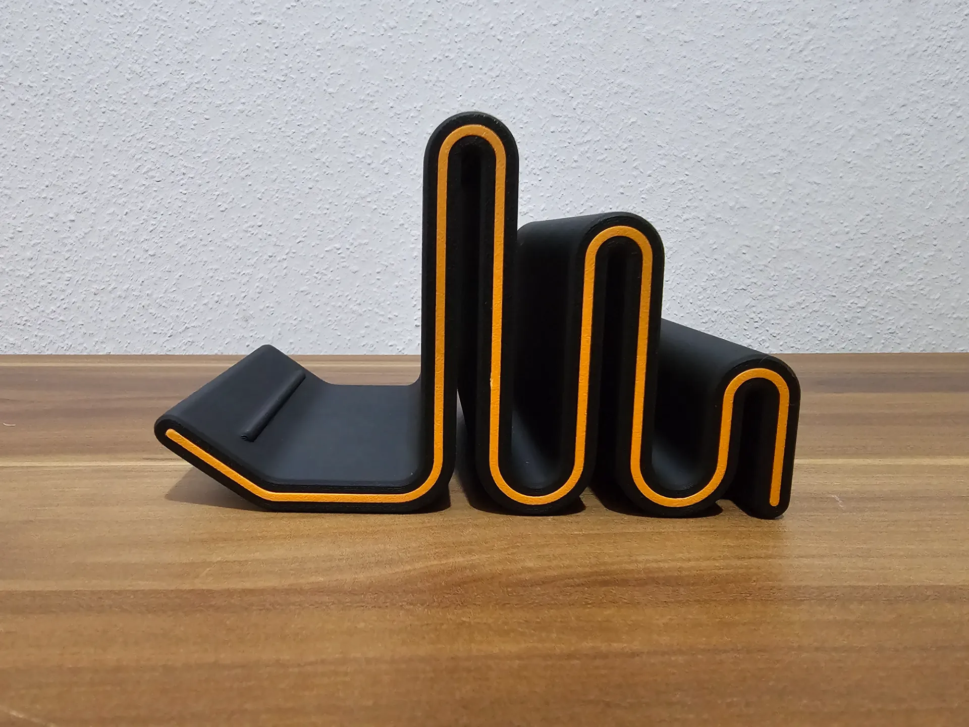 2024-03-04_32729ca52acd8 Phone and Tablet Stand