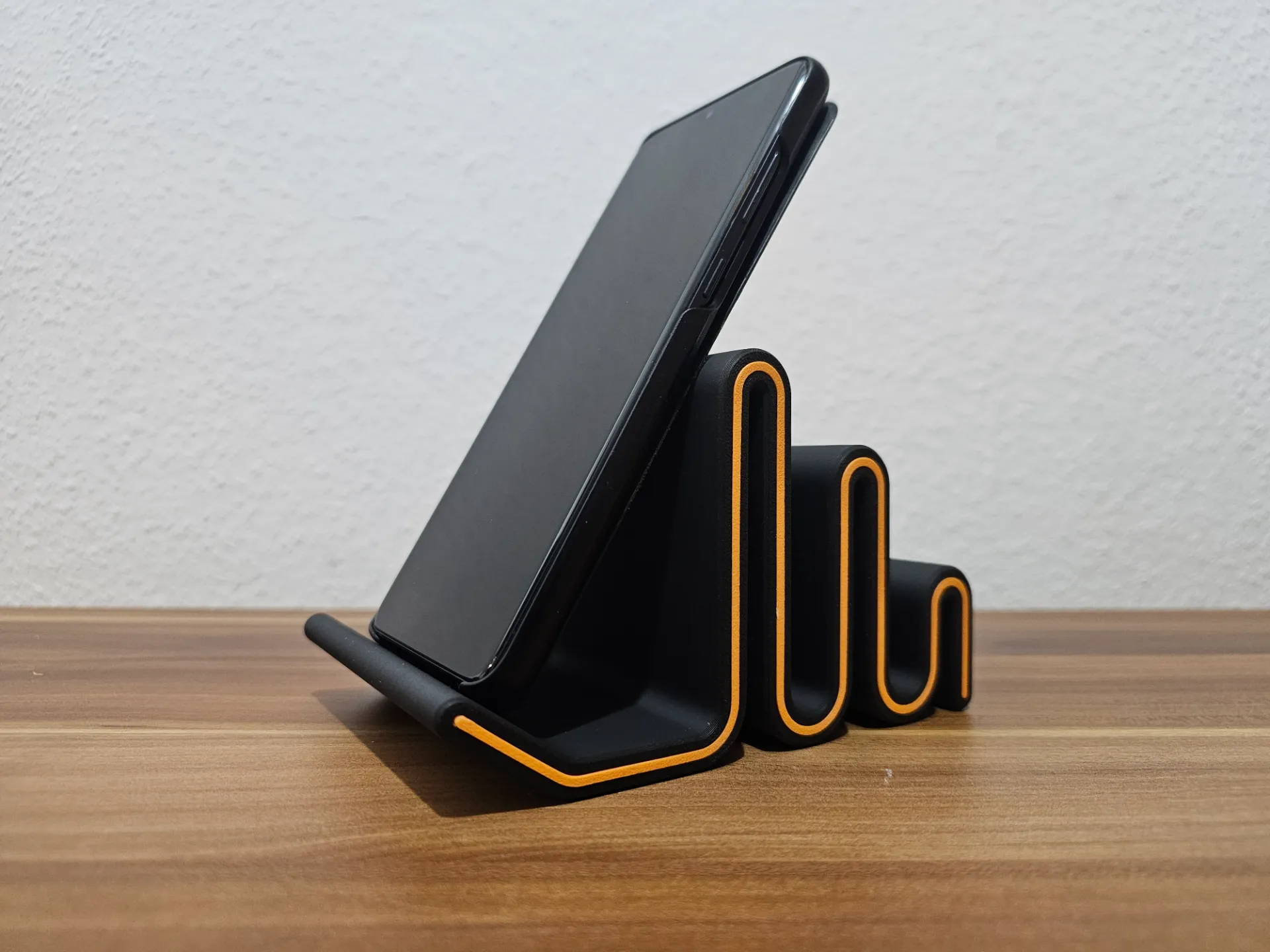 2024-03-04_60d22735e2387 Phone and Tablet Stand