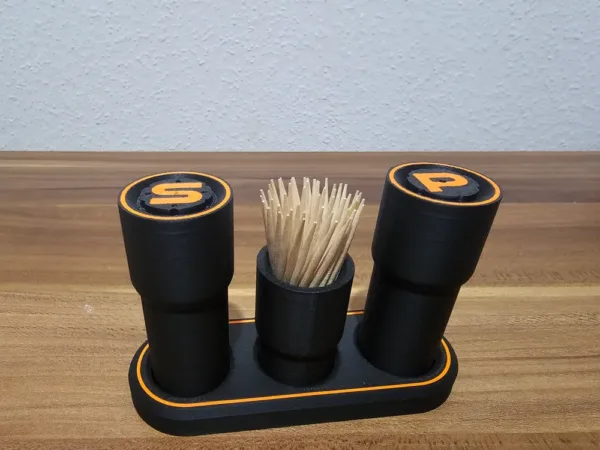 Design Salt & Pepper Dispenser