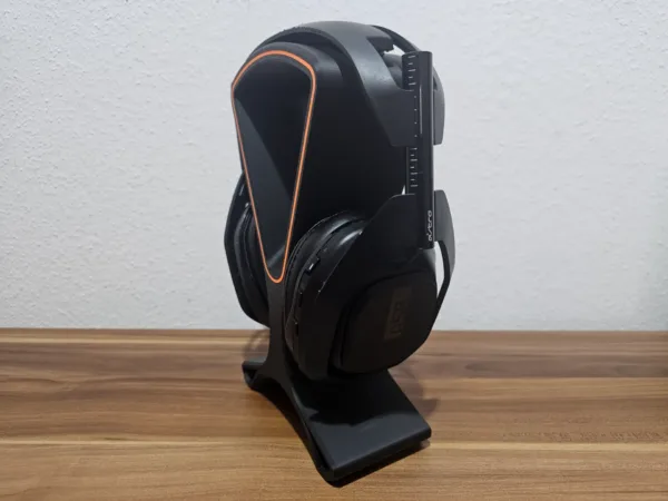Sleek Design Headphone Stand